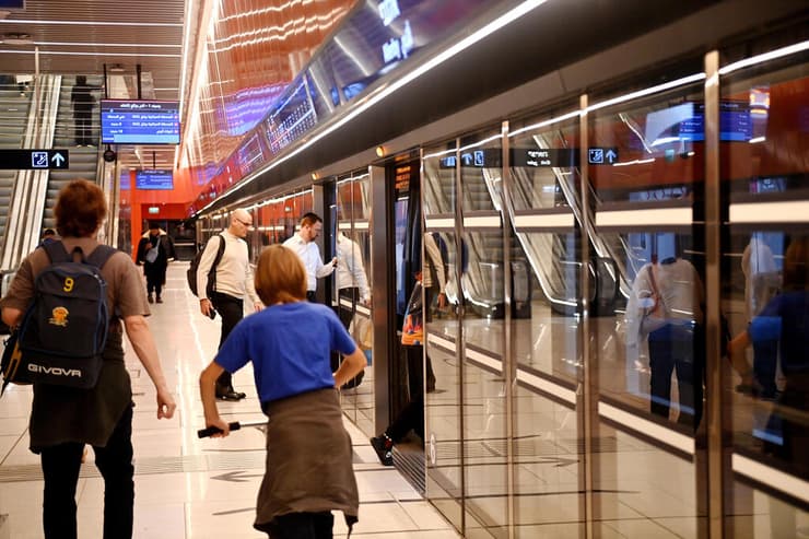 תחנת אלנבי של הרכבת הקלה בתל אביב, ללא אבטחה