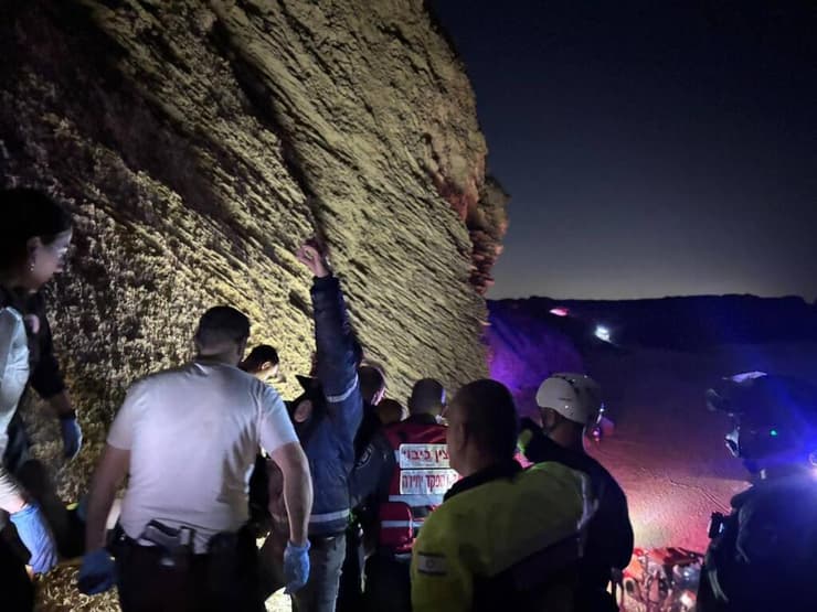 רוכב אופניים נפל מ צוק סמוך לשמורת ים גדור