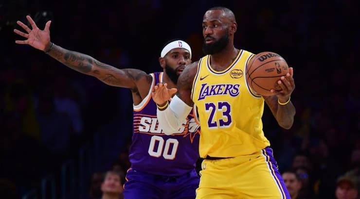 לברון ג'יימס בפעולה