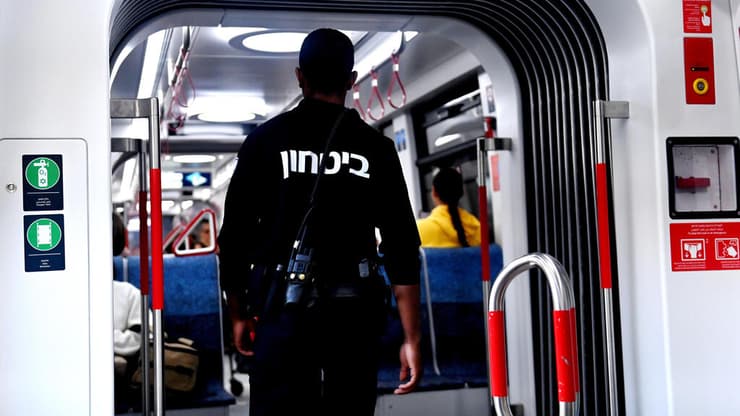 תחנת אלנבי של הרכבת הקלה בתל אביב, ללא אבטחה