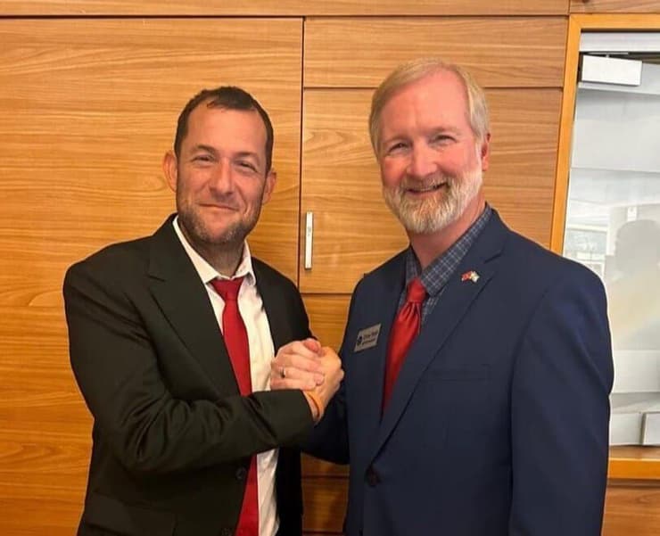 יוסי דגן וכריס טוד