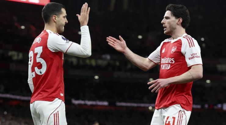 מיקל מרינו ודקלאן רייס שמחים