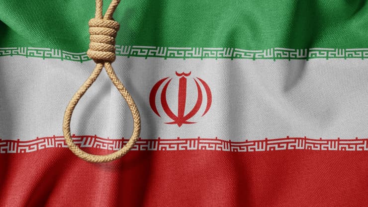צילום: CameraObscura82/shutterstock, PsychoBeard/shutterstock דגל איראן חבל תליה