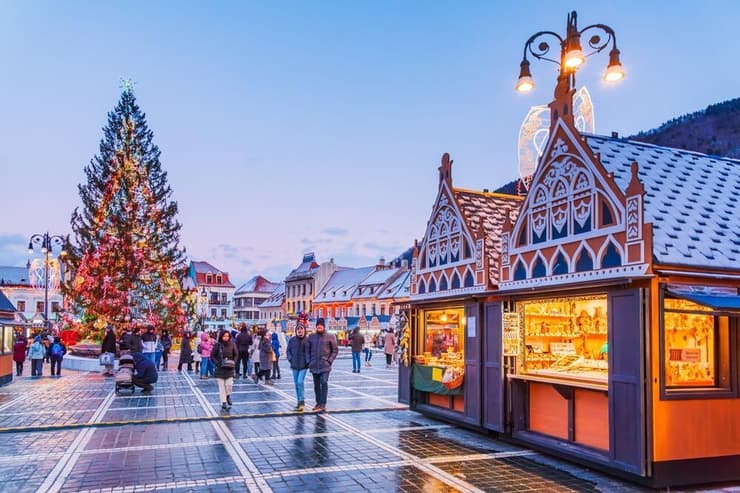 שוק הכריסמס המואר של בראשוב