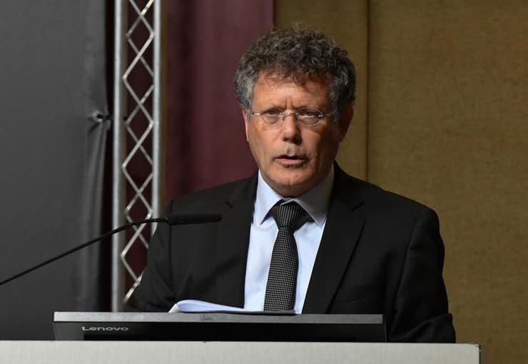 נשיא העליון יצחק עמית