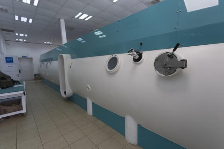 תא הלחץ של המכון לרפואה ימית בחיפה (צילום: גיל נחושתן) תא הלחץ של המכון לרפואה ימית בחיפה