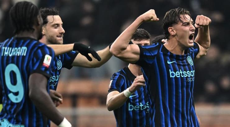 שחקני אינטר במפגן עוצמה כל הדרך אל השלב הבא