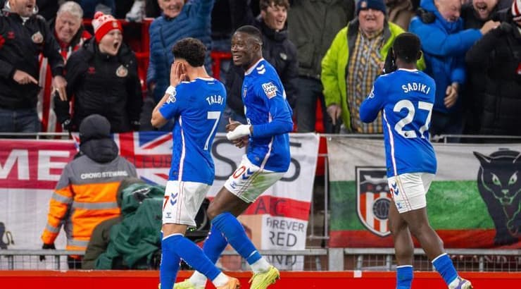 שחקני סנדרלנד חוגגים