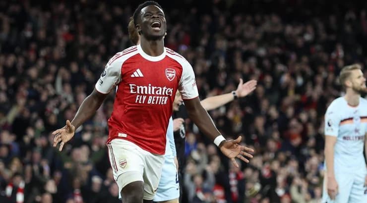 בוקאיו סאקה חוגג