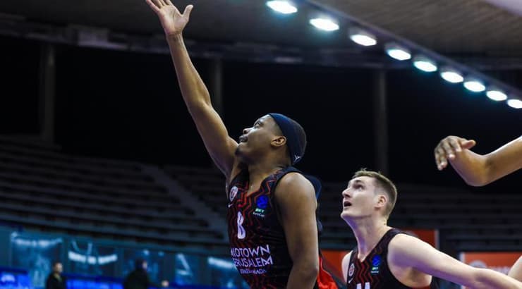 קאסיוס ווינסטון (מיכל בן גיגי, הפועל ירושלים) קאסיוס ווינסטון