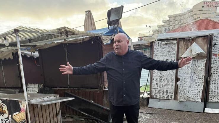 נבעה על רקע עבודות פינוי וחידוש טיילת אלון בטבריה (צילום: הפייסבוק העירוני) עבודות פינוי וחידוש טיילת אלון בטבריה
