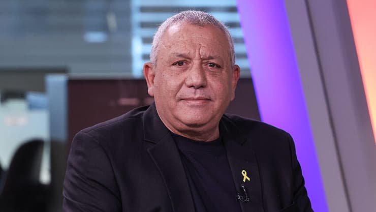 גדי איזנקוט בריאיון באולפן