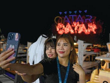 משקיעים בתדמית | צילום: MAHMUD HAMS, AFP