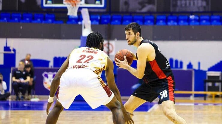 יובל זוסמן מול ונציה במסגרת היורוקאפ