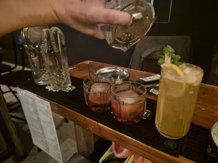 עוד קוקטייל בדרך לשולחן