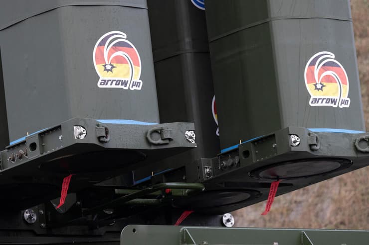 צילום: REUTERS/Axel Schmidt מערכת חץ 3 בכרמניה