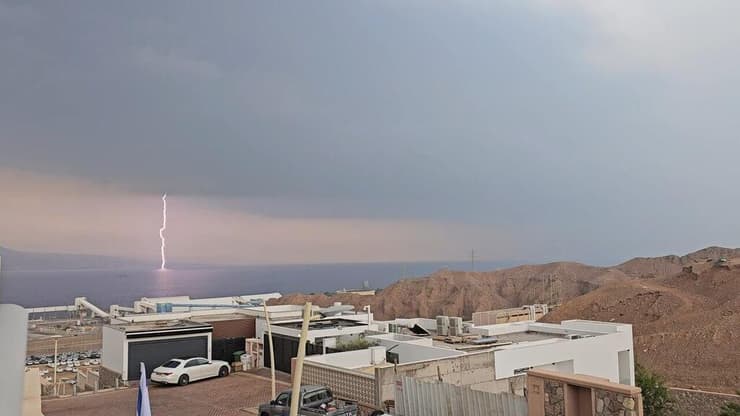 ברק באילת (צילום: אלי חכמון) סערה באילת