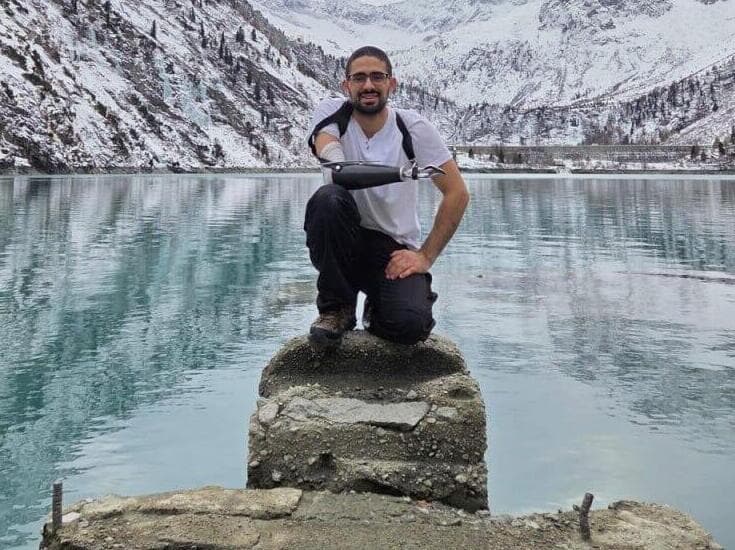 יהונתן מעטוף אחרי הפציעה, באגם בצפון איטליה 