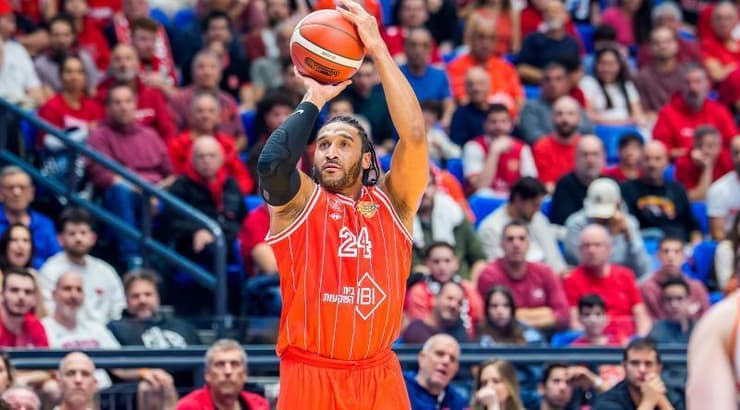 איש וויינרייט זורק