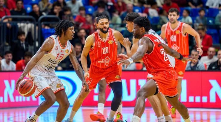 קמרון הנרי מול דן אוטורו