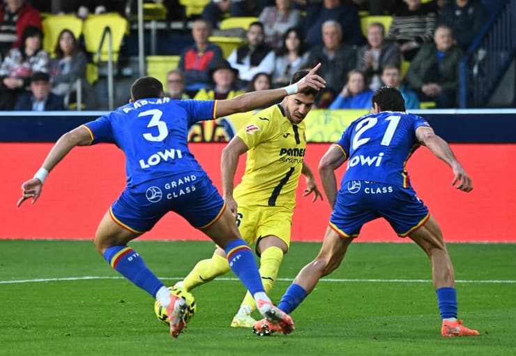 חצי עונה מתסכלת בספרד. סולומון (צילום: JOSE JORDAN / AFP) סולומון