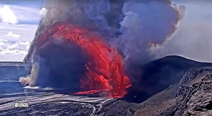 ההתפרצות ה-38 בתוך פחות משנה. הר הגעש קילאואה בסוף השבוע (צילום: רויטרס) ארה"ב הר געש קילאואה הוואי
