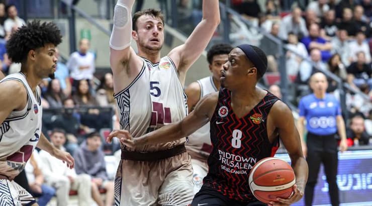 ג'ארד הארפר (לילך וויס-רוזנברג) ג'ארד הארפר