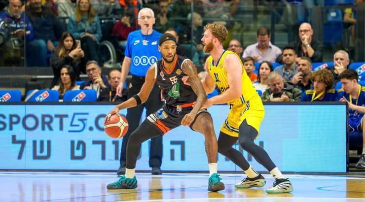 וויל ריימן מול דיג'יי ברנס (רועי כפיר) וויל ריימן מול דיג'יי ברנס