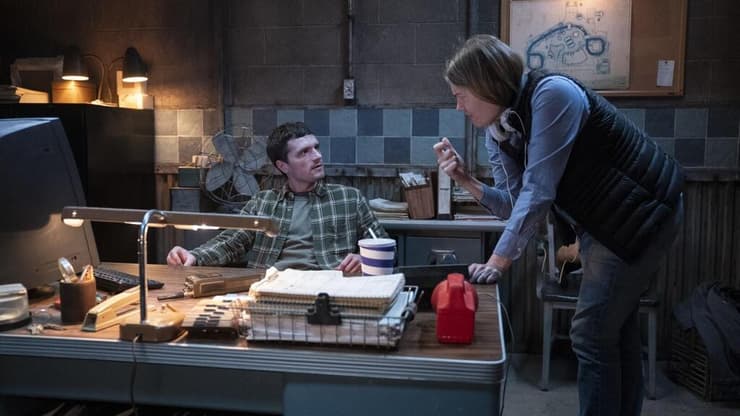 צפו שוב ב"הקריסטל האפל" במקום הדרעק הזה. מתוך "חמישה לילות אצל פרדי 2" (צילום: באדיבות טוליפ אנטרטיינמנט) מתוך "חמישה לילות אצל פרדי 2"