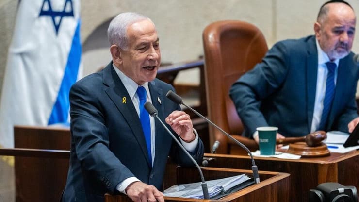 מהומה בכנסת בזמן נאום רה"מ - שתקף את האופוזיציה (צילום: שלו שלום) בנימין נתניהו בדיון 40 חתימות במליאת הכנסת