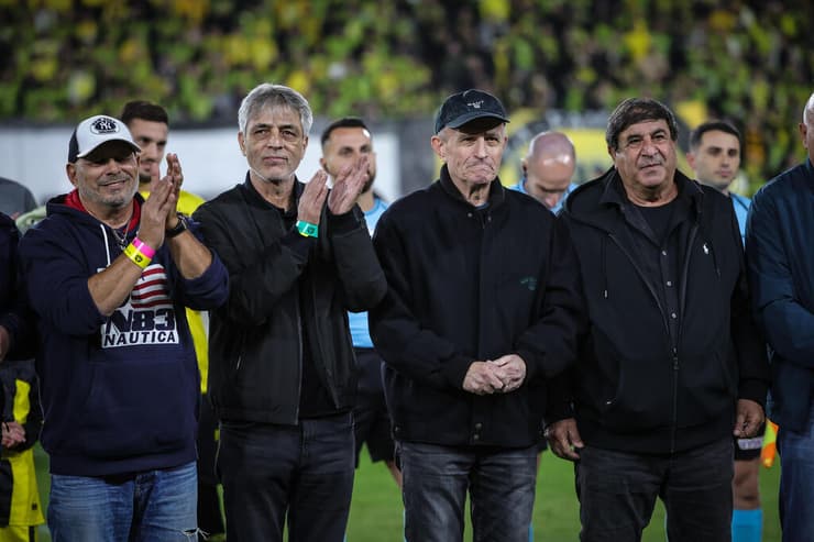 חנן אזולאי, אורי מלמיליאן ואלי אוחנה בטקס של בית"ר ירושלים לכבוד קבוצת האליפות הראשונה