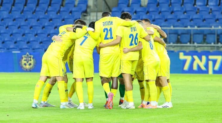 שחקני מכבי הרצליה