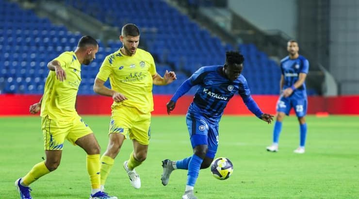 סמואל אווסו בפעולה