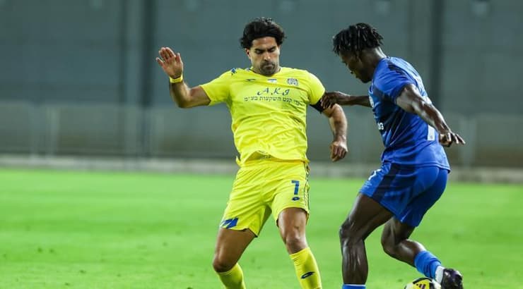 חוסה קורטס מהטל באילון ירושלמי