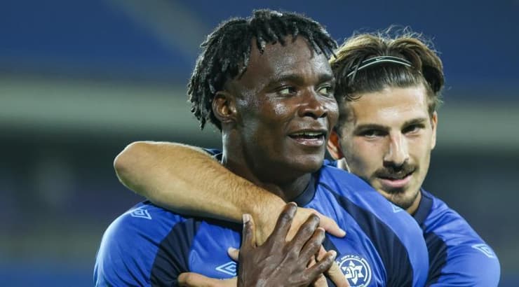 חוסה קורטס ועומר שירזי שמחים