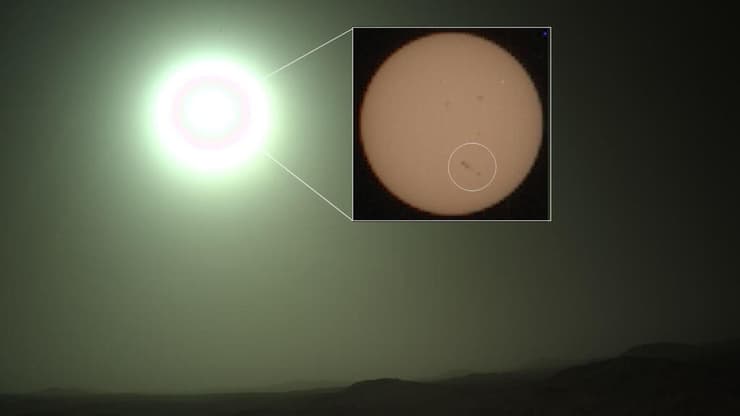 תיעוד שצולם על ידי רובר פרסווירנס (התמדה) של נאס"א, בו ניתן להבחין ב-AR 4294-4296 ממאדים, כאשר קומפלקס כתמי השמש היה בצד הרחוק של השמש יחסית לכדור הארץ (צילום: NASA) תיעוד שצולם על ידי רובר פרסווירנס (התמדה) של נאס"א, בו ניתן להבחין ב-AR 4294-4296 ממאדים, כאשר קומפלקס כתמי השמש היה בצד הרחוק של השמש יחסית לכדור הארץ