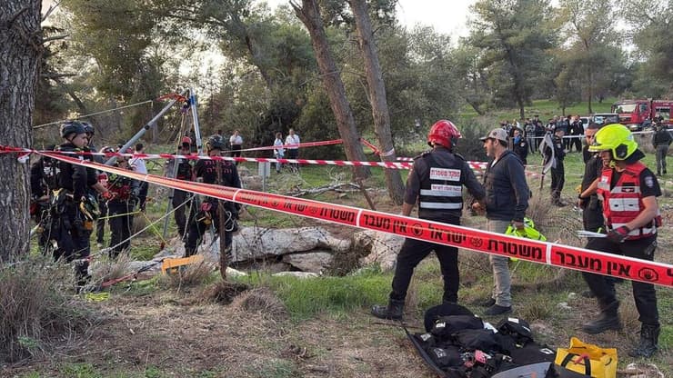 צילום: דובר כבאות והצלה תחנה אזורית אשקלון גופה אותרה בבור סמוך ליישוב כפר זוהרים
