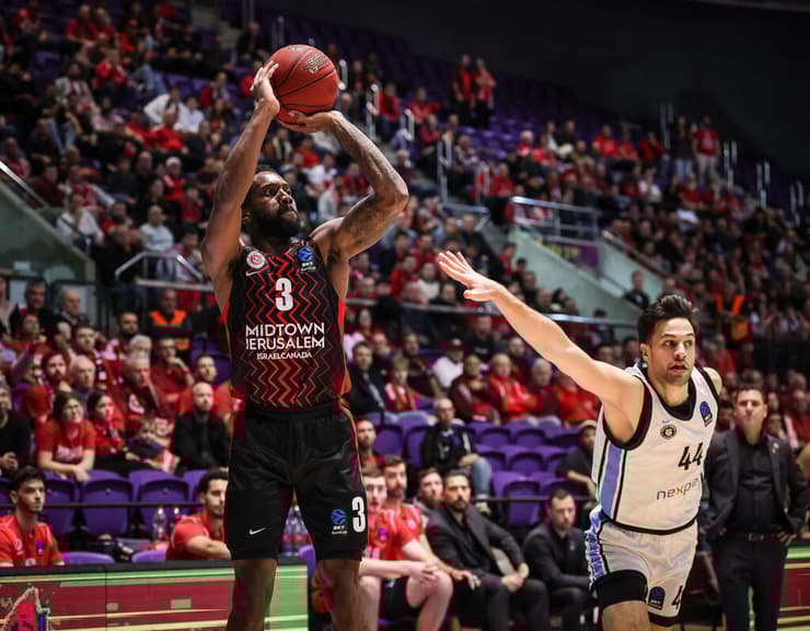 הפועל ירושלים קאדין קרינגטון המבורג דמיטרו סקפינצב יורוקאפ