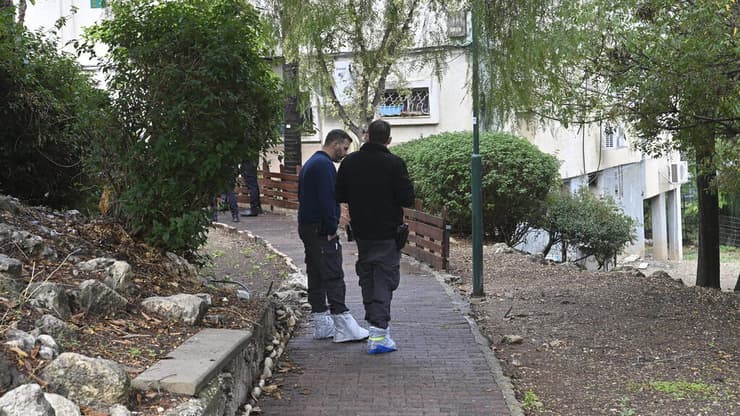 הזירה ביקנעם בה נמצא אם ובנה ללא רוח חיים בביתם