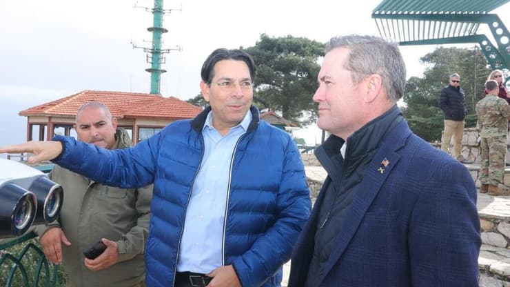 השגריר וולץ והשגריר דנון בסיור בגבול הדרום (צילום: מירי שמעונוביץ) השגריר וולץ והשגריר דנון בסיור בגבול הדרום