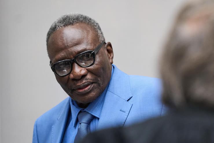 עלי מוחמד עלי עבד אל-רחמן נשפט ב האג מנהיג במיליציית ג'נג'וויד חבל דרפור סודן