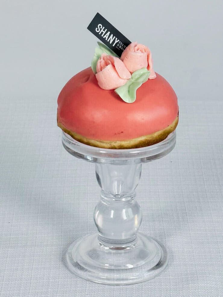 צילום: יפעת כהן סופגנייה של קונדיטוריית שני