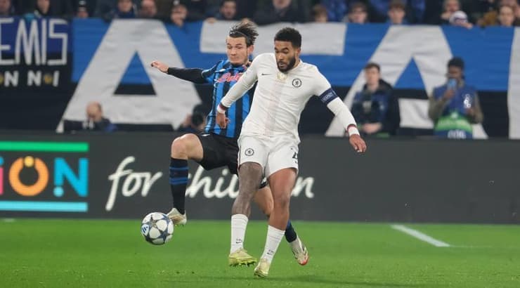 ריס ג'יימס בפעולה (IMAGO) ריס ג'יימס בפעולה