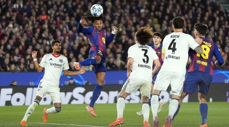 ז'ול קונדה נוגח את המהפך (IMAGO) ז'ול קונדה נוגח את המהפך