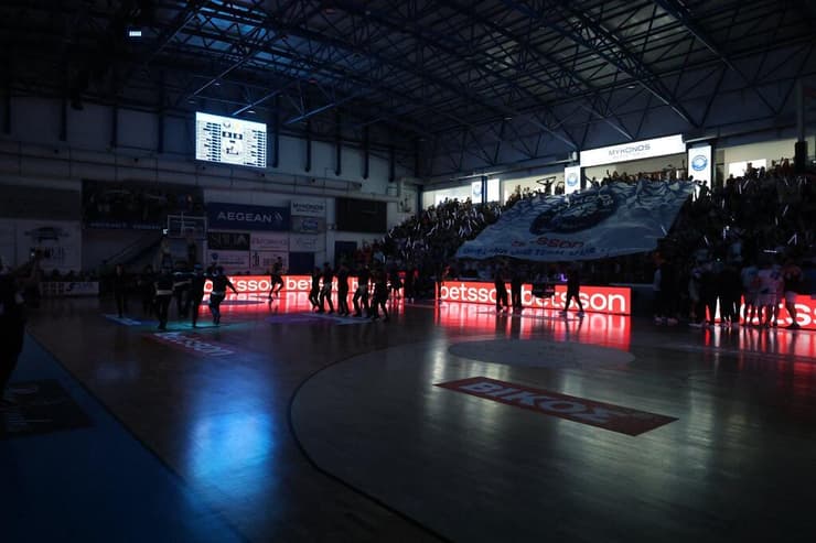 האולם של מיקונוס כדורסל