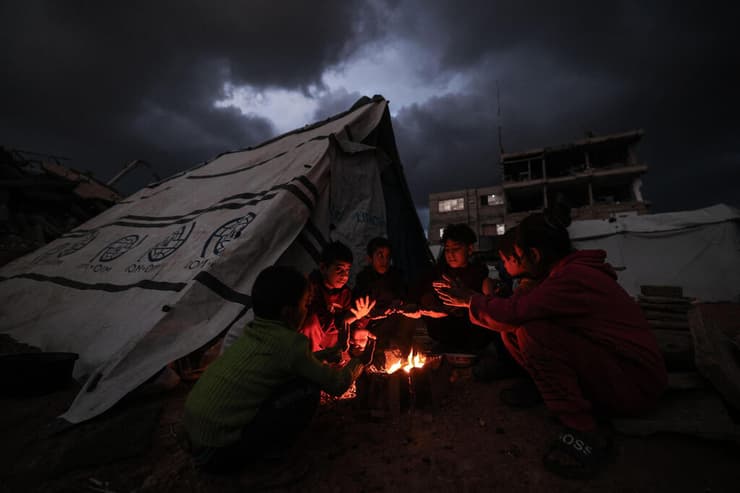 צילום: EYAD BABA / AFP ברקים בעזה