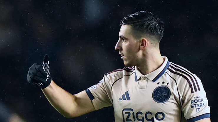 שחקן איאקס אוסקר גלוך