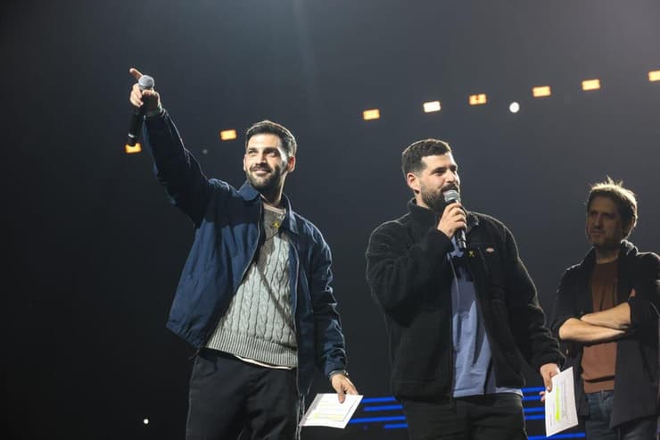 גלי וזיו ברמן על הבמה בפסטיגל (צילום: יאיר אבלסון) גלי וזיוי ברמן על הבמה בפסטיגל