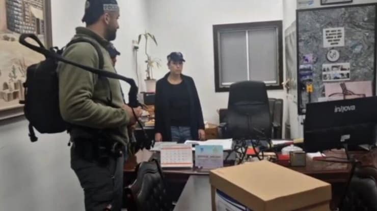 משטרת ישראל בחיפושים בעיריית נצרת