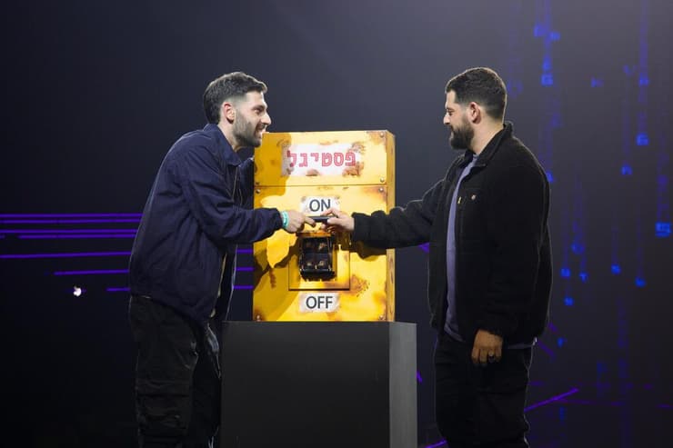 גלי וזיו ברמן על הבמה בפסטיגל (צילום: מרווה שרון) גלי וזיוי ברמן על הבמה בפסטיגל